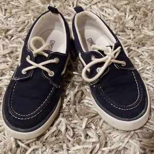 Boys navy and white shoes